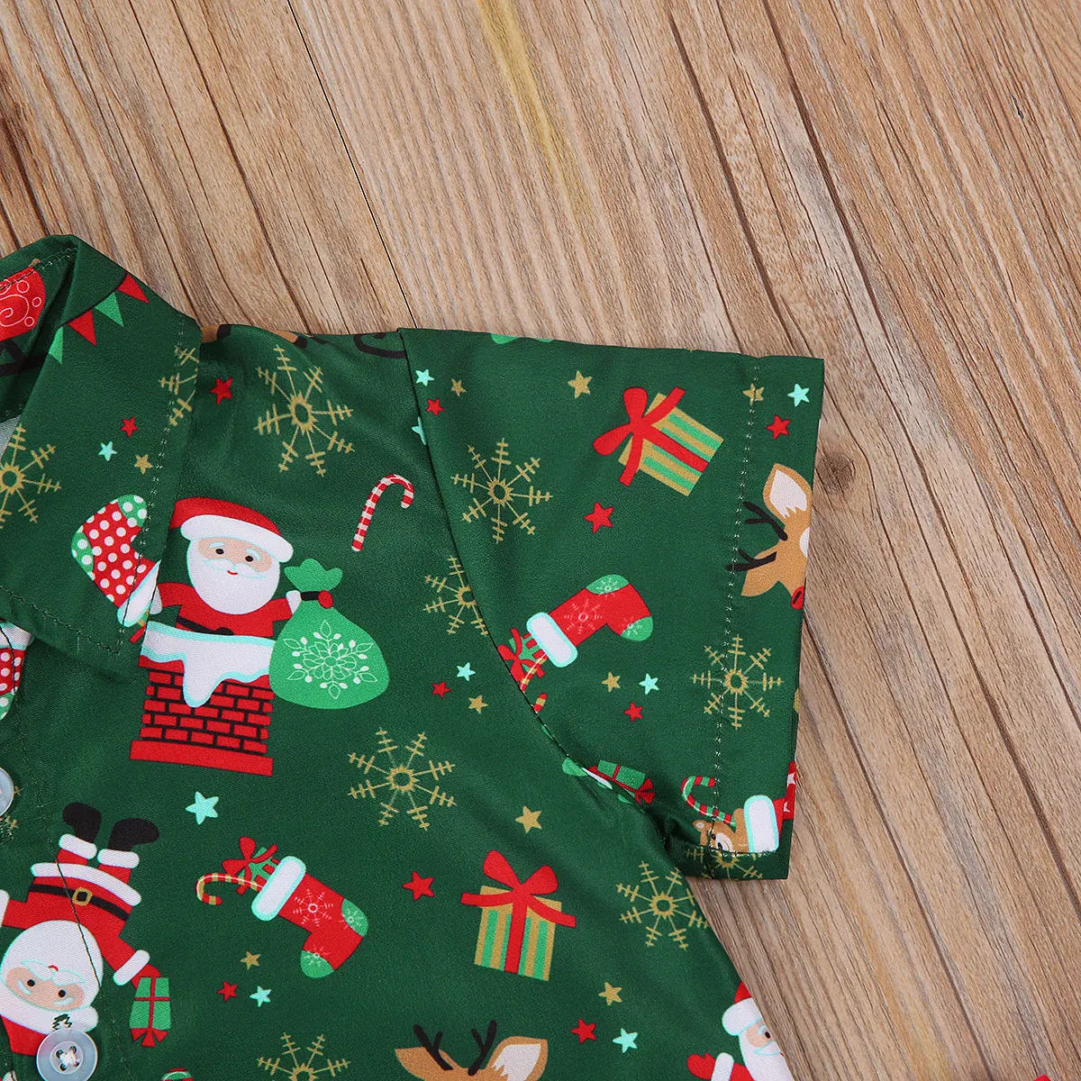 Toddler Erkek Bebek Noel Giysileri Set Çocuklar Yaz Kısa Kollu Santa Baskı Gömlek + Kırmızı Şort Gentalmen Takım Elbise 2-6Years Görüntü 4
