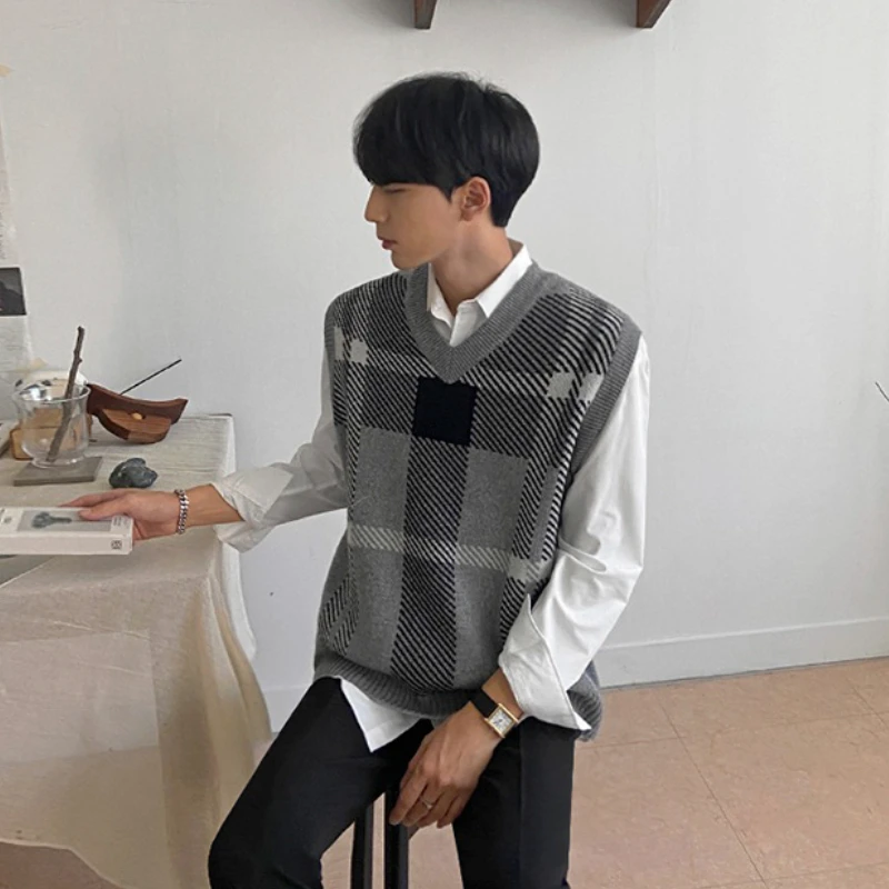Kore Moda Örgü Kazak Yelek Erkek Giyim Ekose V Yaka Rahat Gevşek Kolsuz Örme Kazak Çift Harajuku Kazaklar Görüntü 5