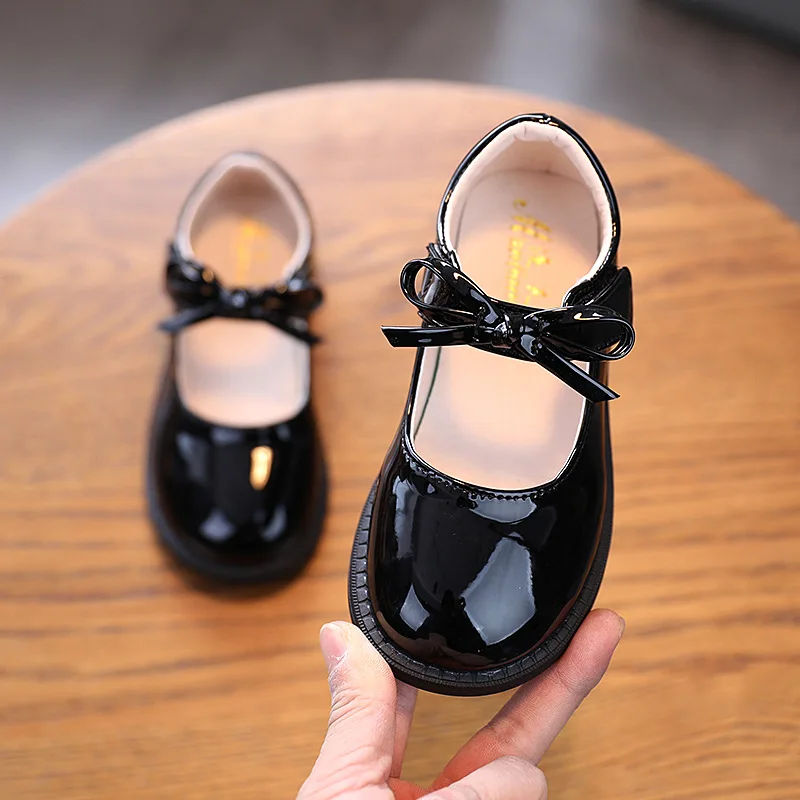 Fiyonk Prenses Ayakkabı 2021 Sonbahar Yeni çocuk Siyah Daireler Küçük deri ayakkabı çocuk moccasins bebek kız ayakkabı zapatos Görüntü 0